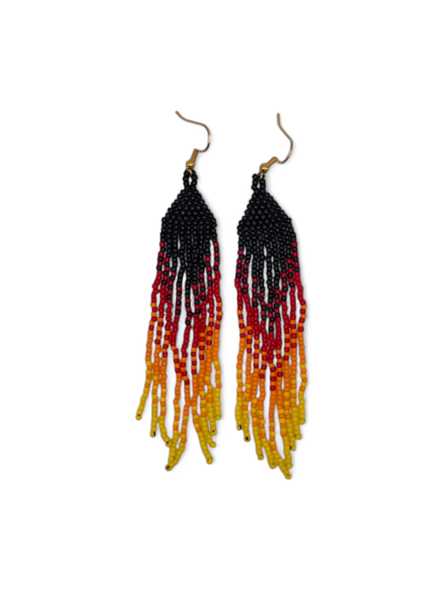 Cercei franjuri Dark Fire negru, galben, portocaliu si rosu