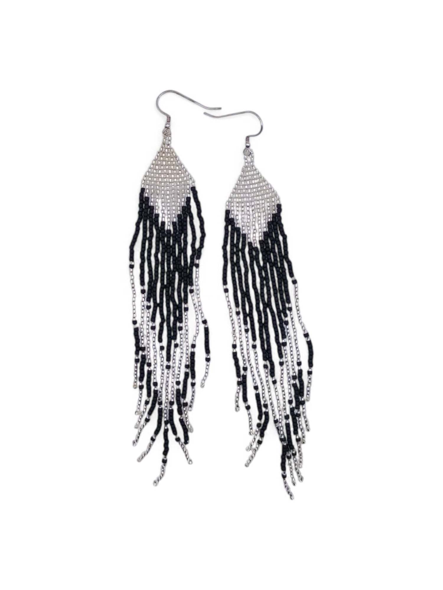 Cercei franjuri Frosted Crystal negru si argintiu