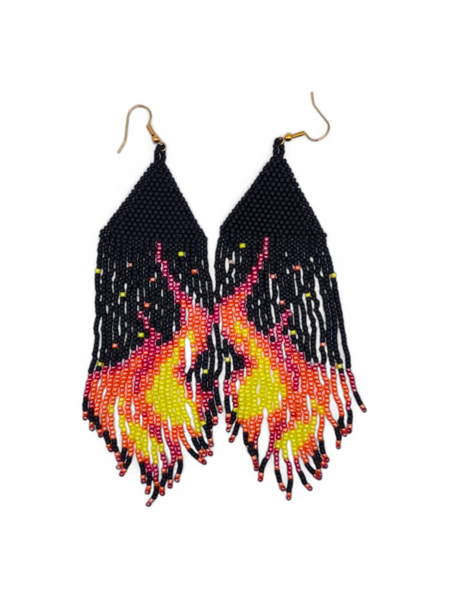 Cercei franjuri Firestarter negri cu model foc