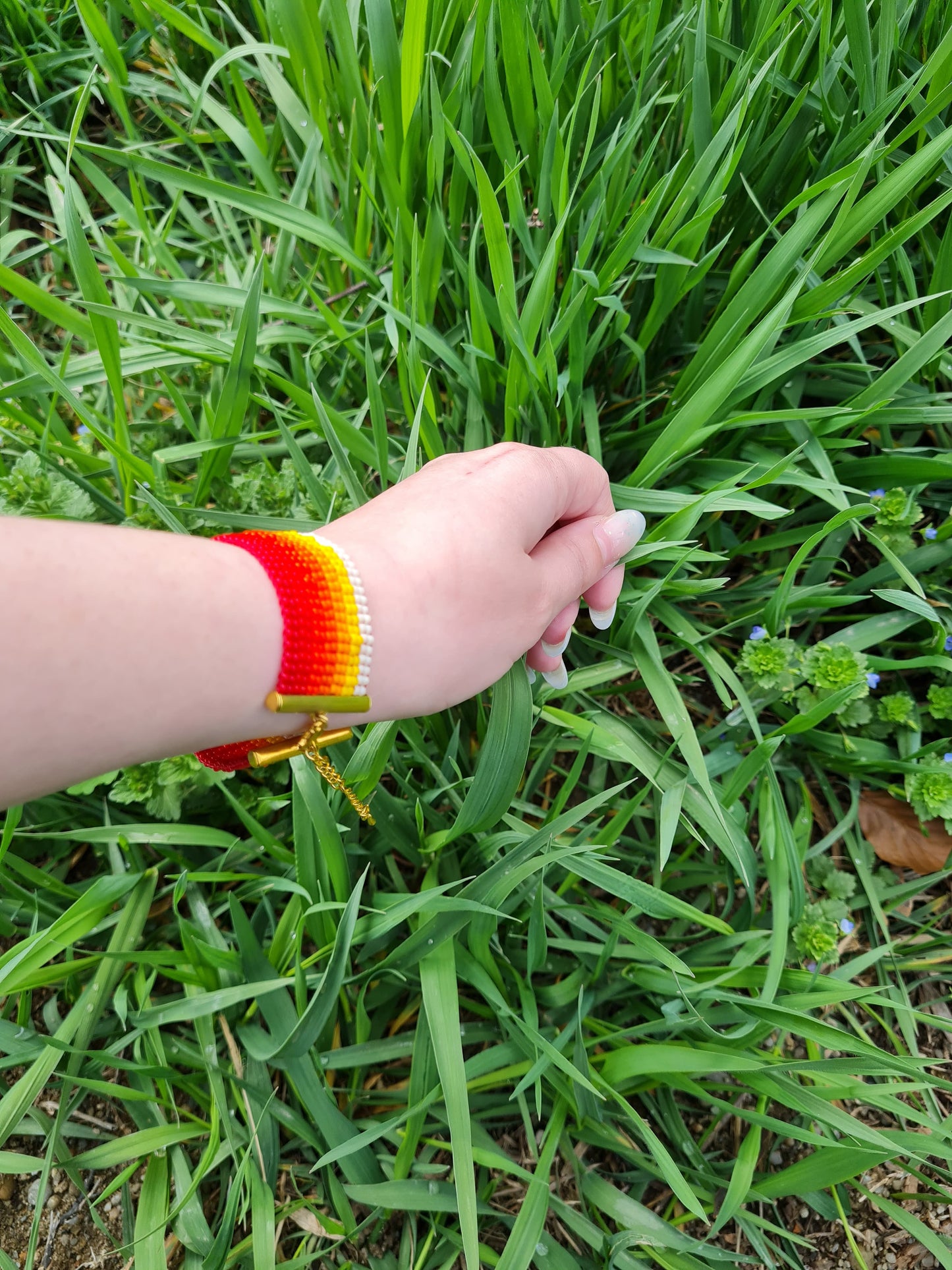 Bratara tesuta handmade Ombre Sunset rosu, portocaliu, galben si alb