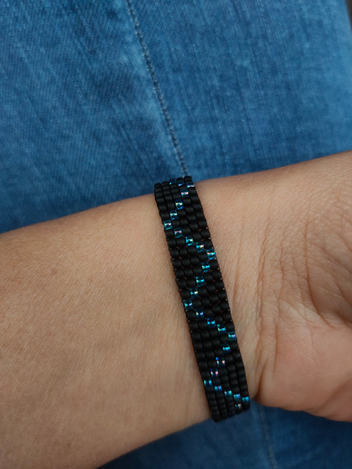 Bratara tesuta handmade Rainbow Aqua negru si albastru