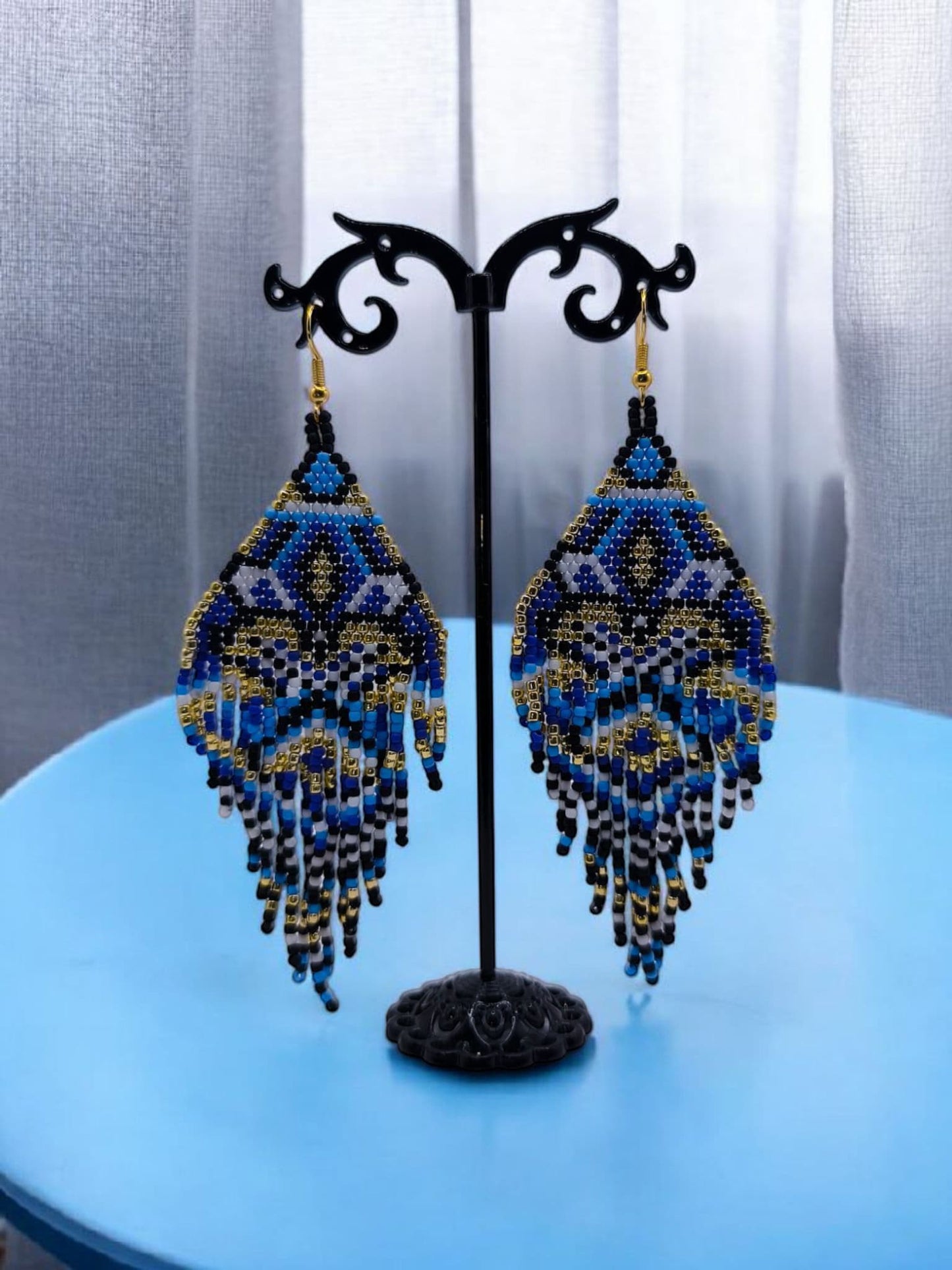 Cercei franjuri Cornflower albastru cu negru