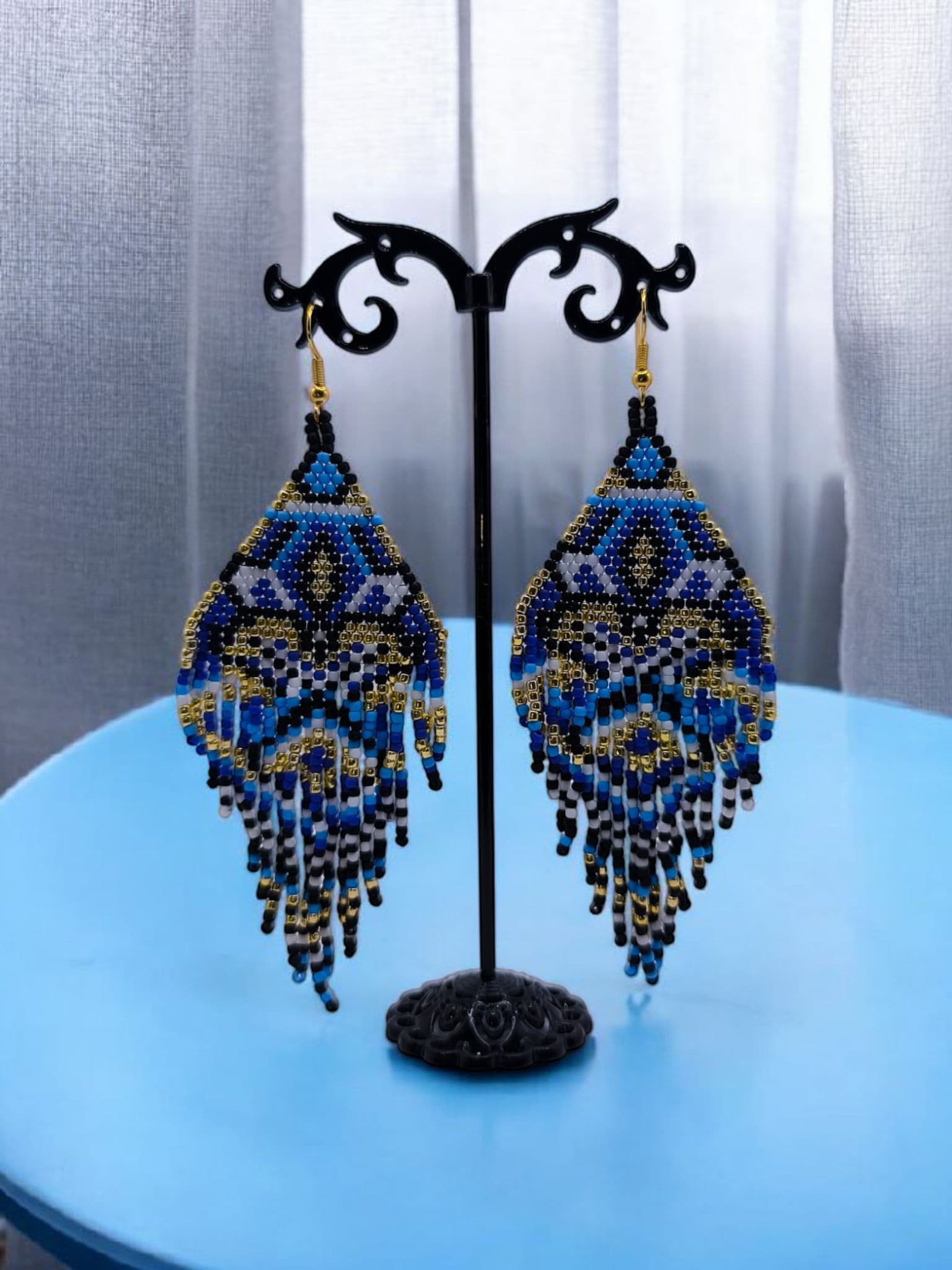 Cercei franjuri Cornflower albastru cu negru