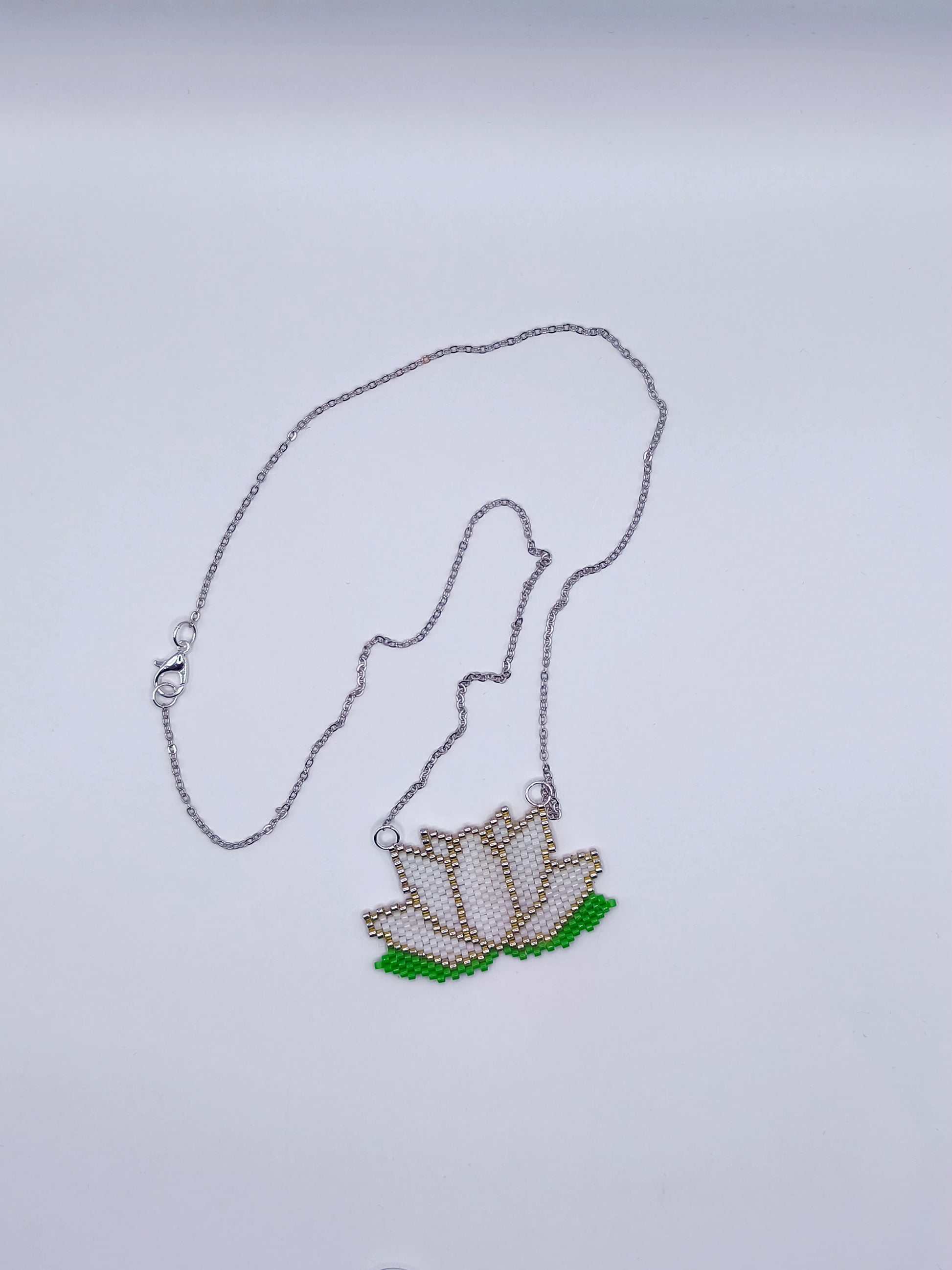 Colier cu pandantiv floare de lotus