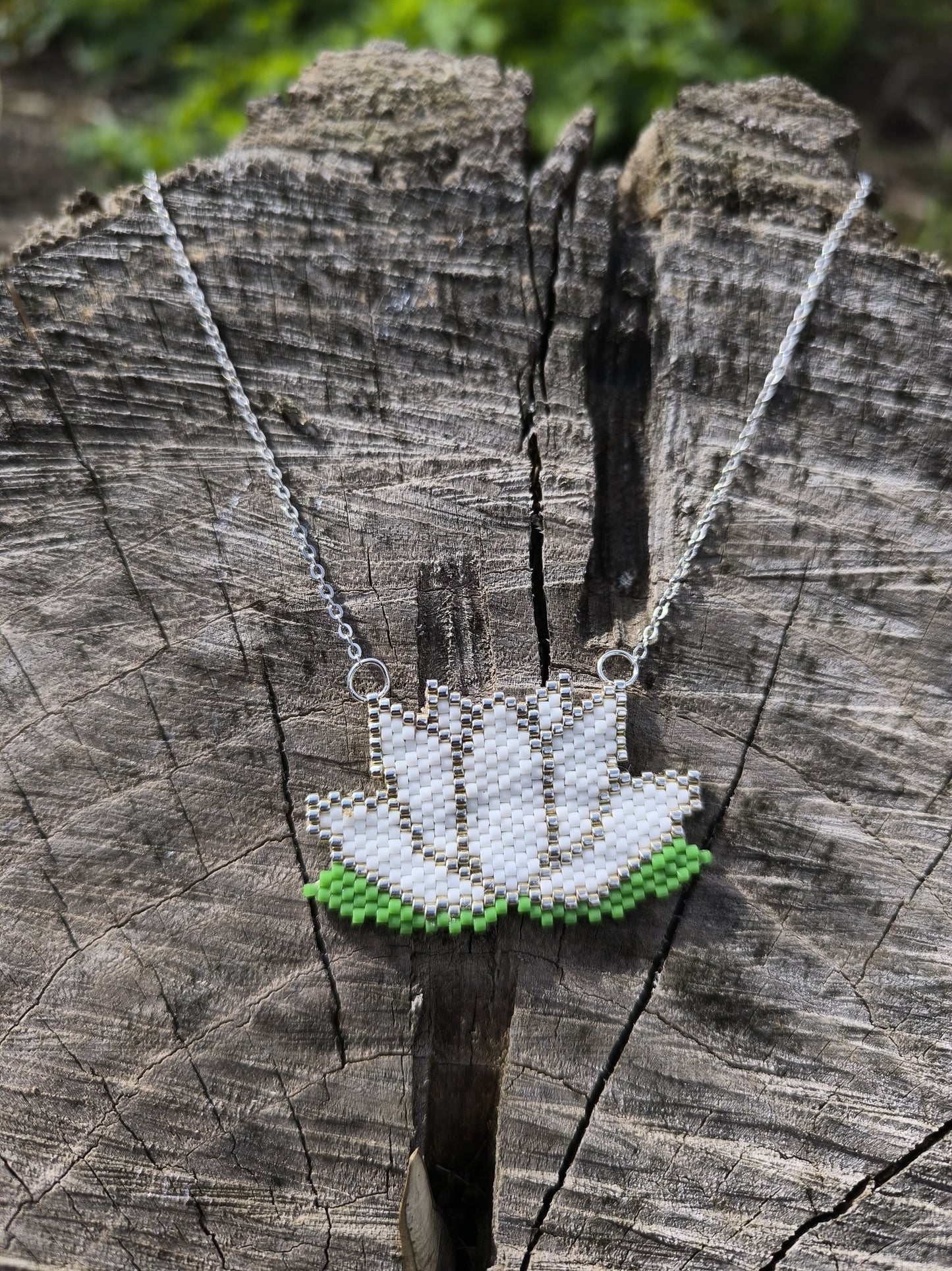 Colier cu pandantiv floare de lotus