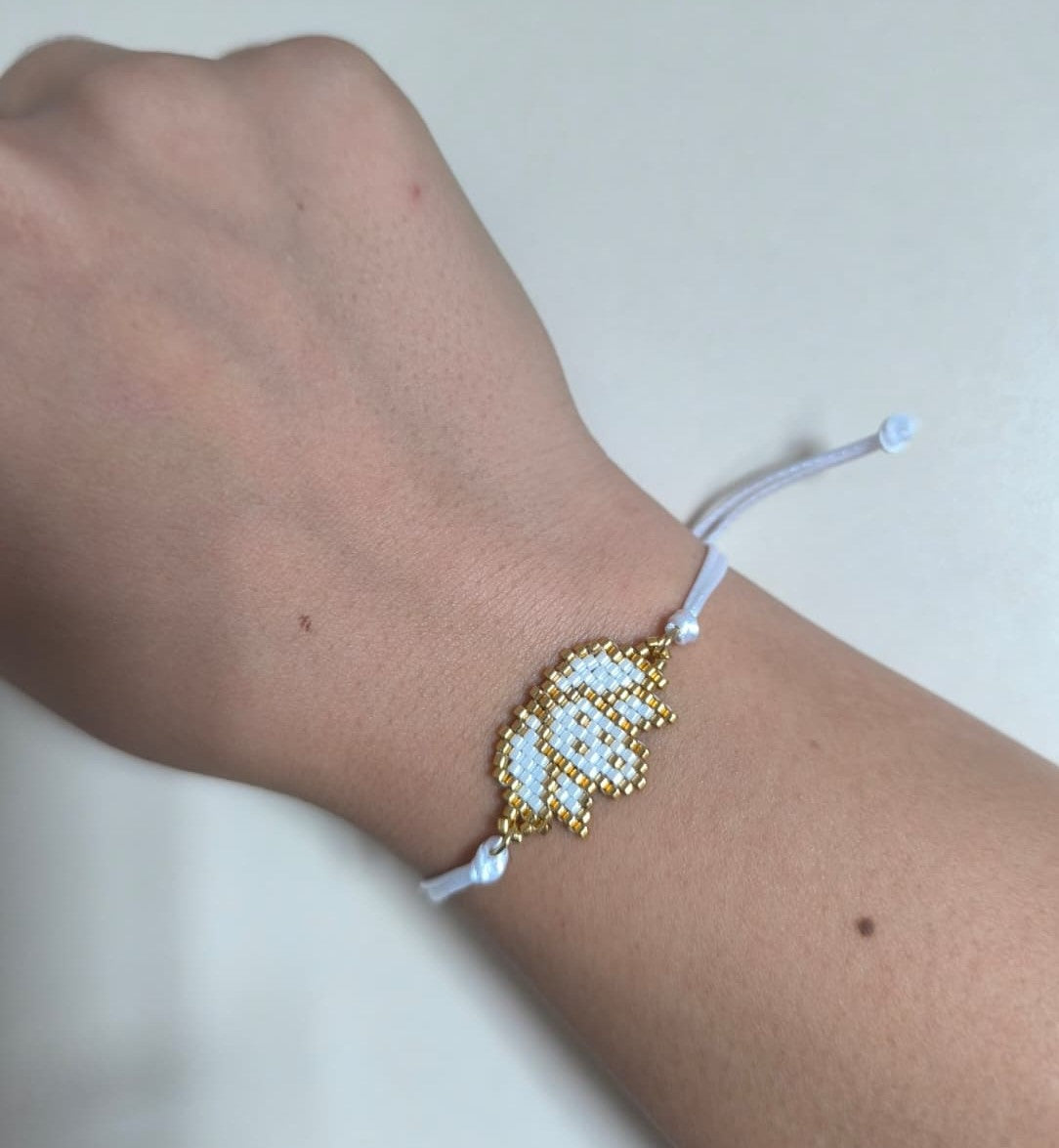 Bratara reglabila floare de lotus Miyuki alb si auriu – snur alb