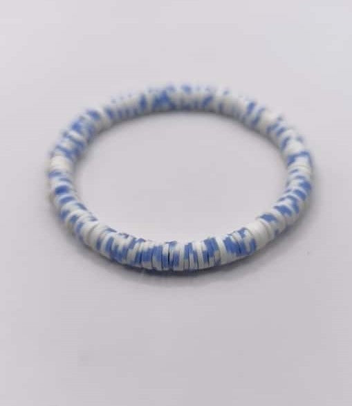 Bratara elastica Heishi albastru si alb
