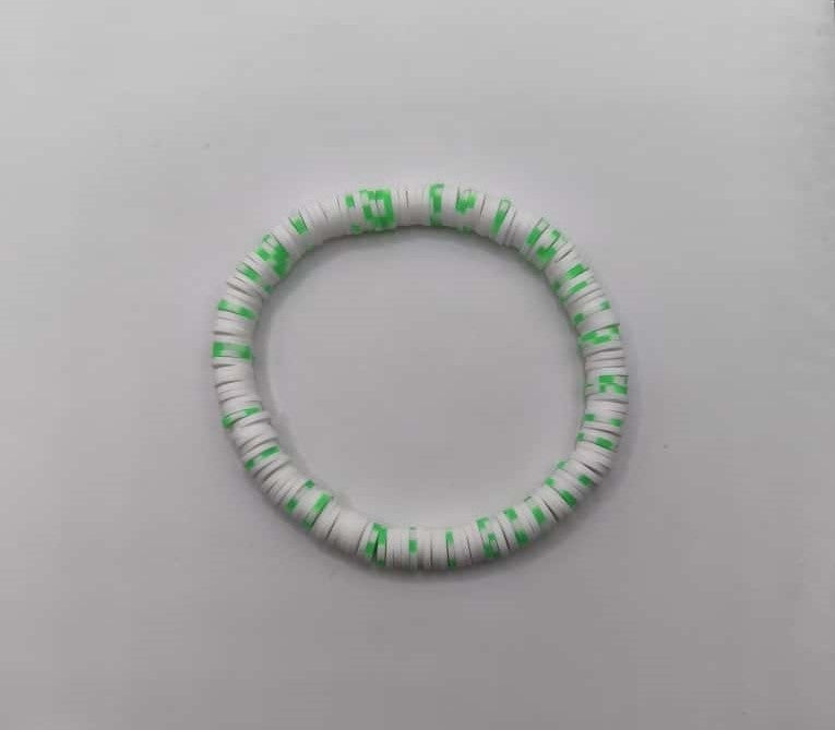 Bratara elastica Heishi verde si alb