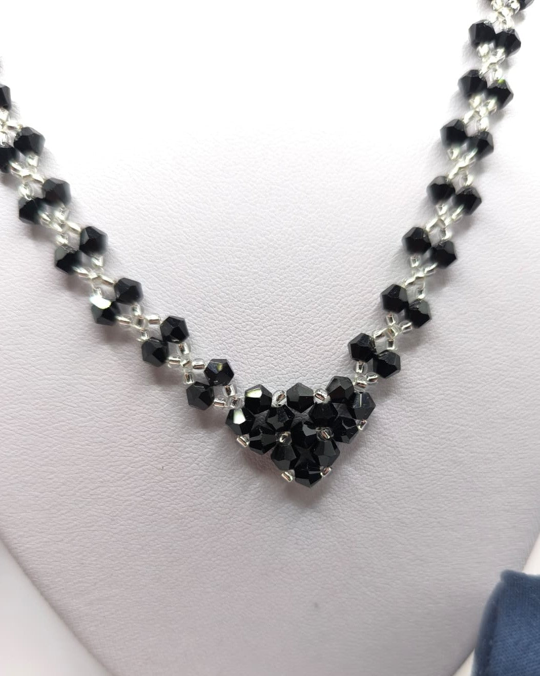 Set bijuterii Misterul Noptii – colier si bratara negru si argintiu