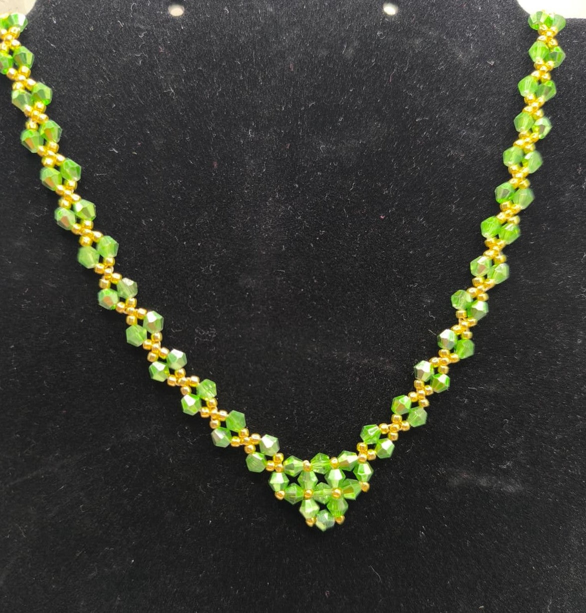 Set bijuterii Magie Verde – colier si bratara verde si auriu