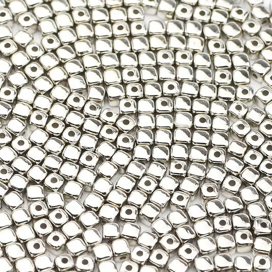 Margele acrilice cub 4mm argintiu