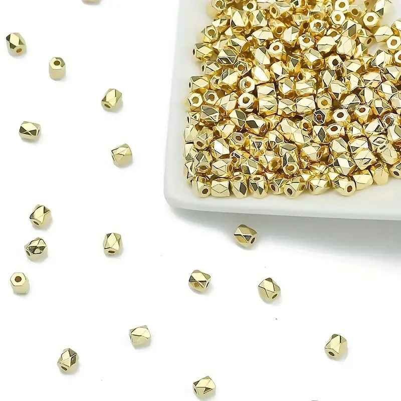 Margele acrilice hexagonale 4mm auriu