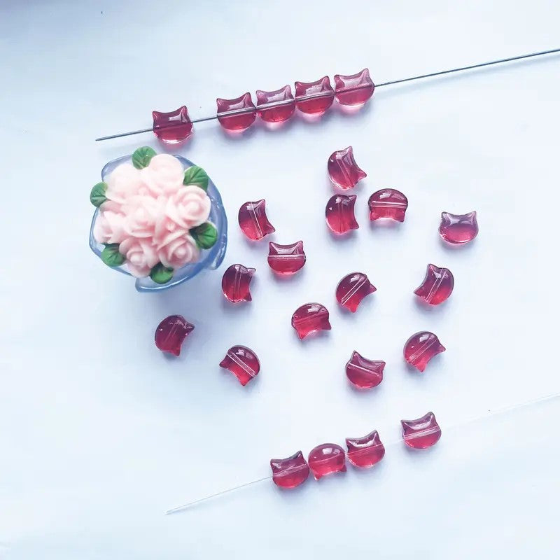 Margele sticla cap de pisica 8x10mm rosu