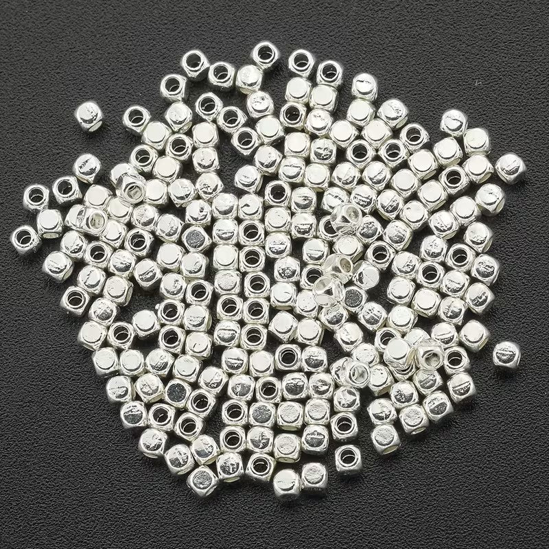 Margele metalice cub 2mm argintiu