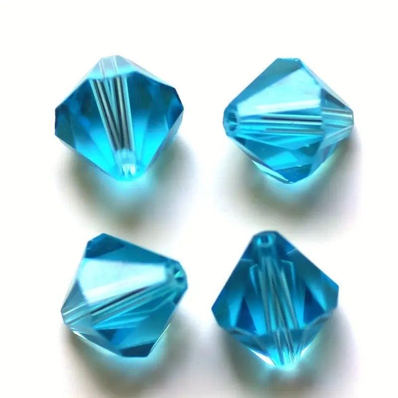 Margele sticla biconice 4mm albastru deschis