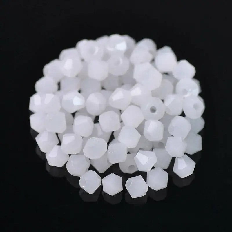 Margele sticla biconice 4mm alb mat