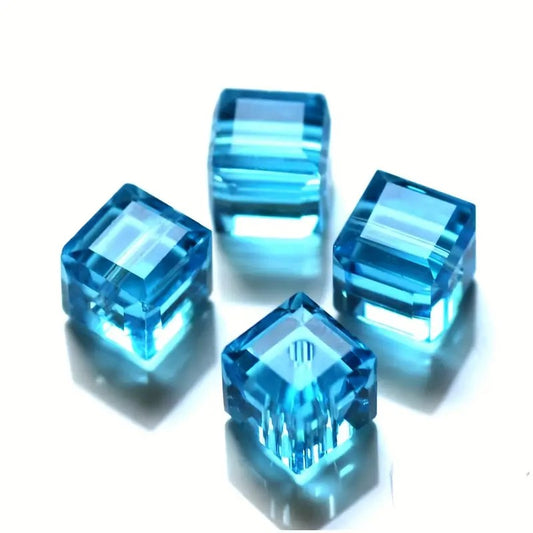 Margele sticla cub 6mm albastru deschis