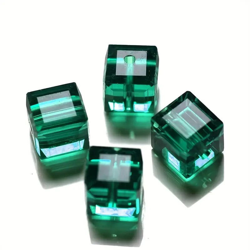 Margele sticla cub 6mm verde inchis