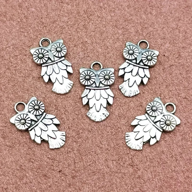 Pandantiv bufnita 11x20mm argintiu