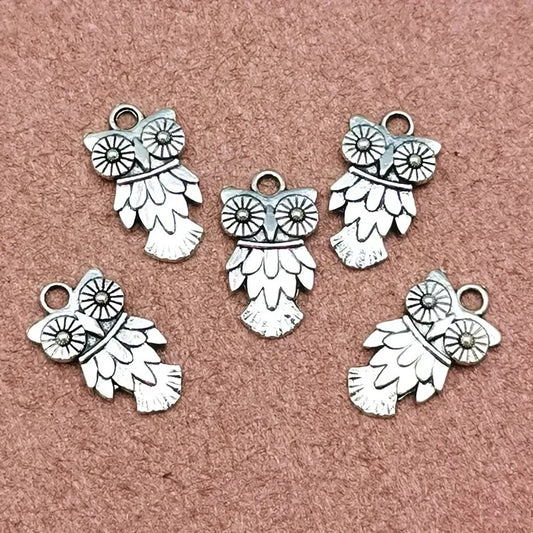 Pandantiv bufnita 11x20mm argintiu