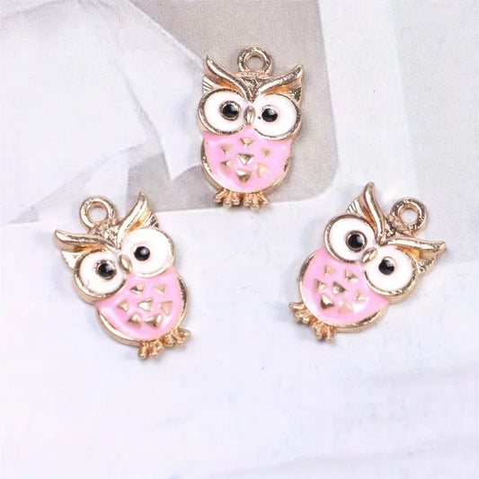 Pandantiv bufnita auriu emailat roz 19x12mm