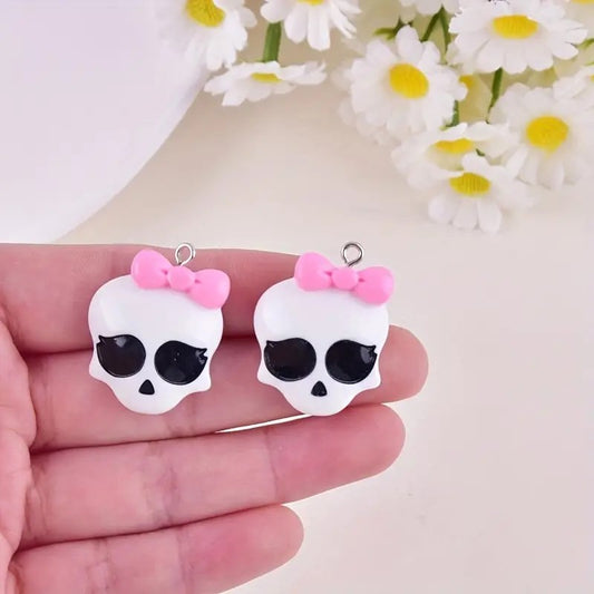 Pandantiv din rasina cu craniu 28x22mm