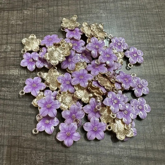 Pandantiv floare camelie mov 17x14mm