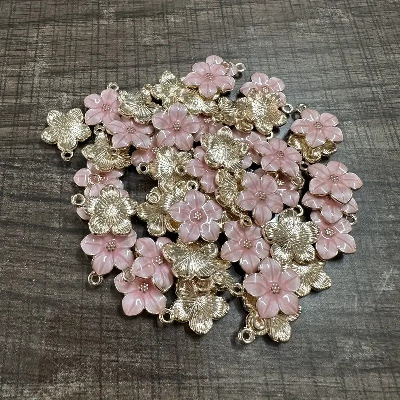 Pandantiv floare camelie roz 17x14mm