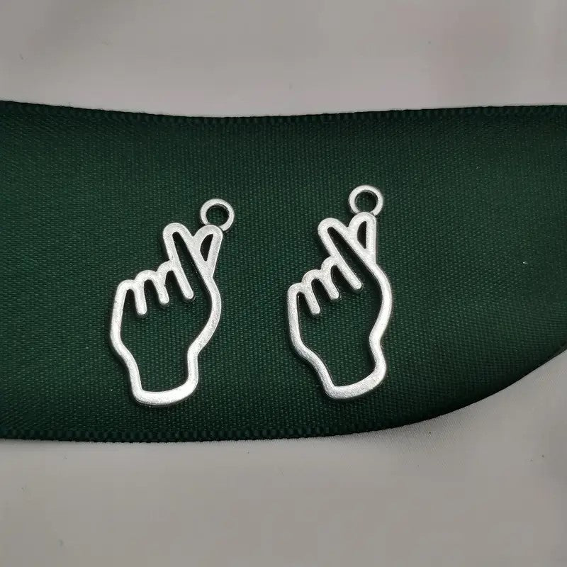 Pandantiv mana iubire 22x9mm argintiu