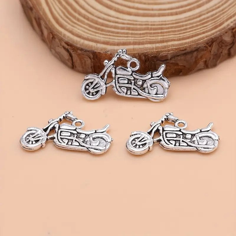 Pandantiv motocicleta 25x14mm argintiu