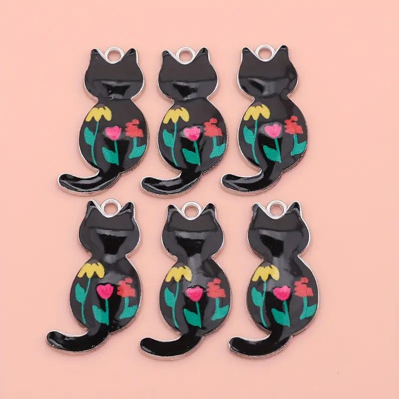 Pandantiv pisica argintiu emailat negru cu flori 17x30mm