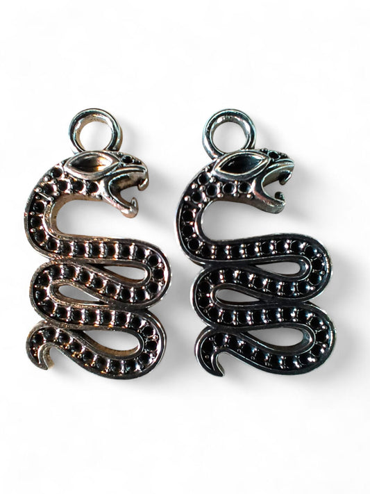 Pandantiv sarpe otel inoxidabil 28x15mm