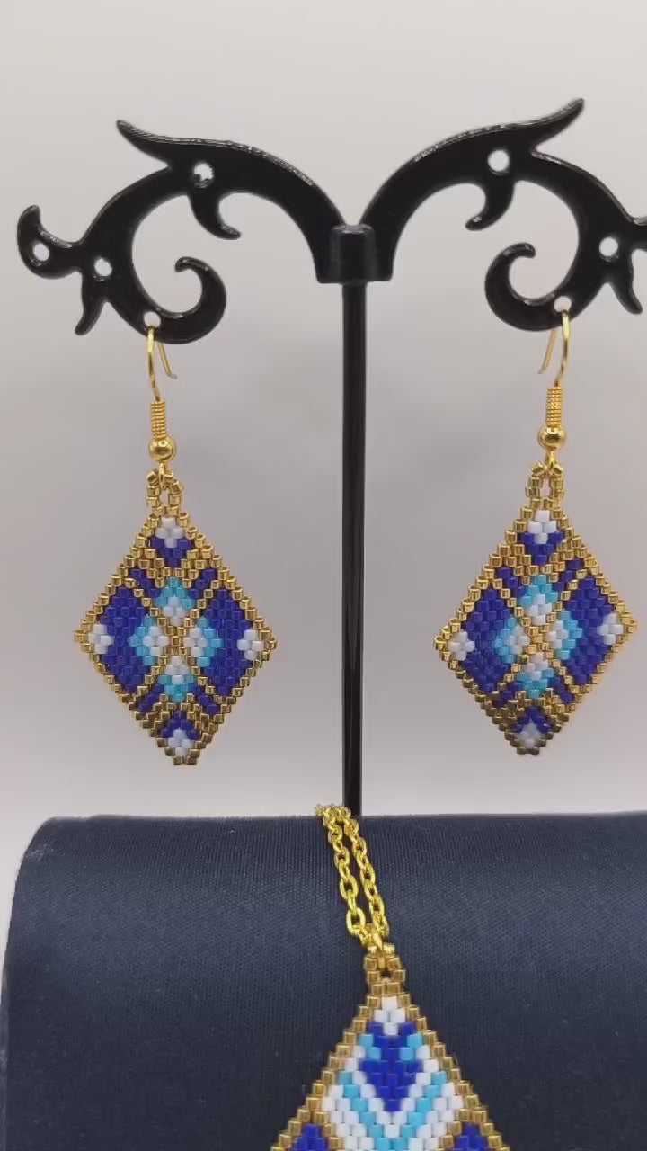 Set bijuterii handmade Cobalt Blue cercei si colier albastru