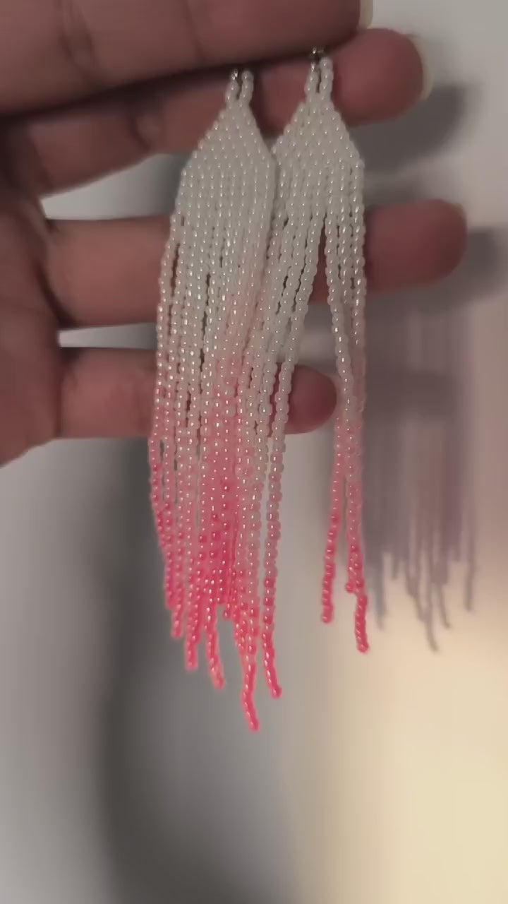 Cercei franjuri Hot Pink alb si roz