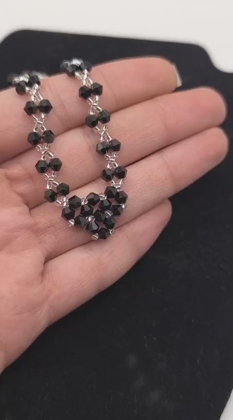 Set bijuterii Misterul Noptii – colier si bratara negru si argintiu