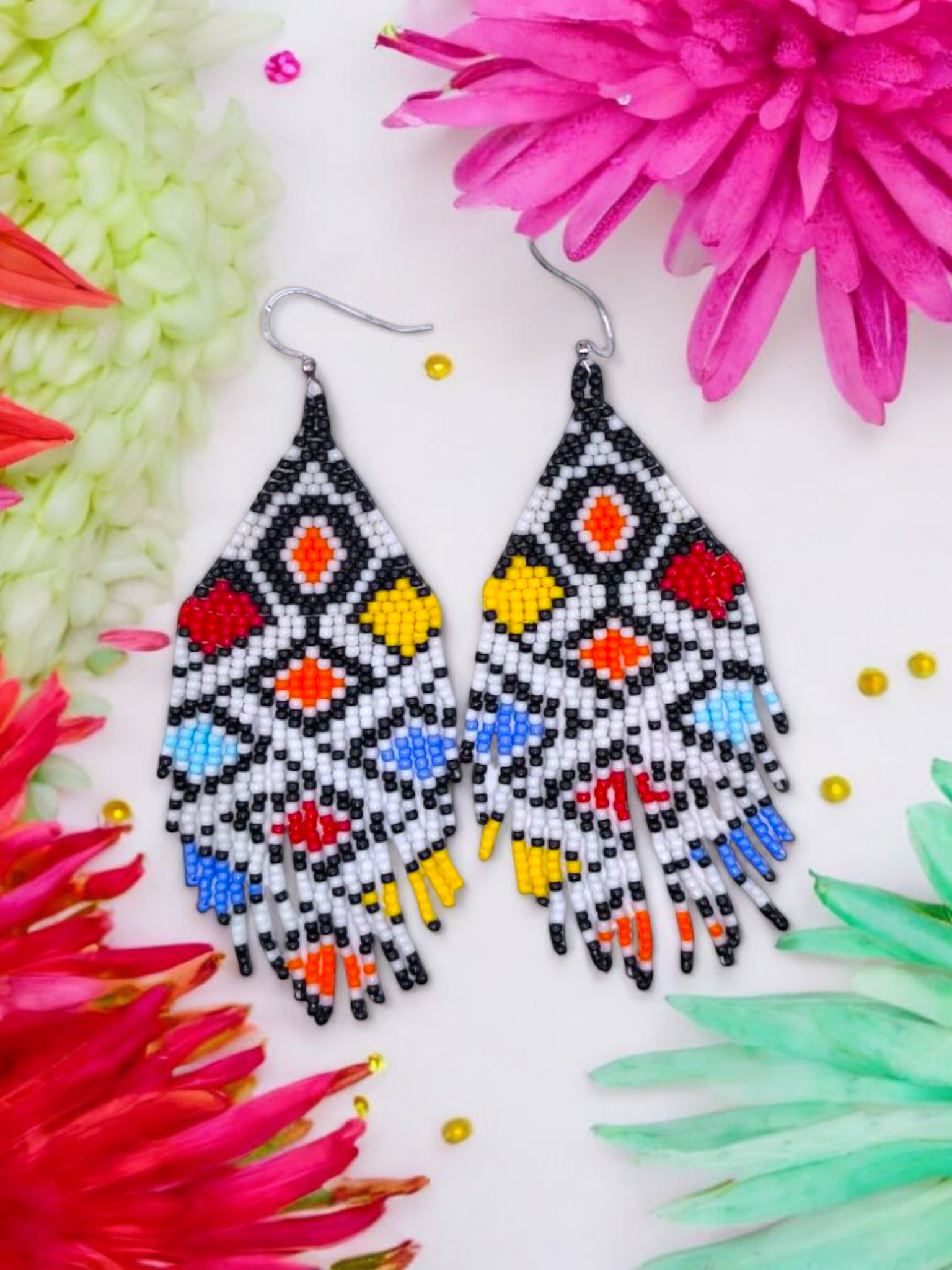 Cercei franjuri Colorful Diamonds alb, rosu, albastru, negru