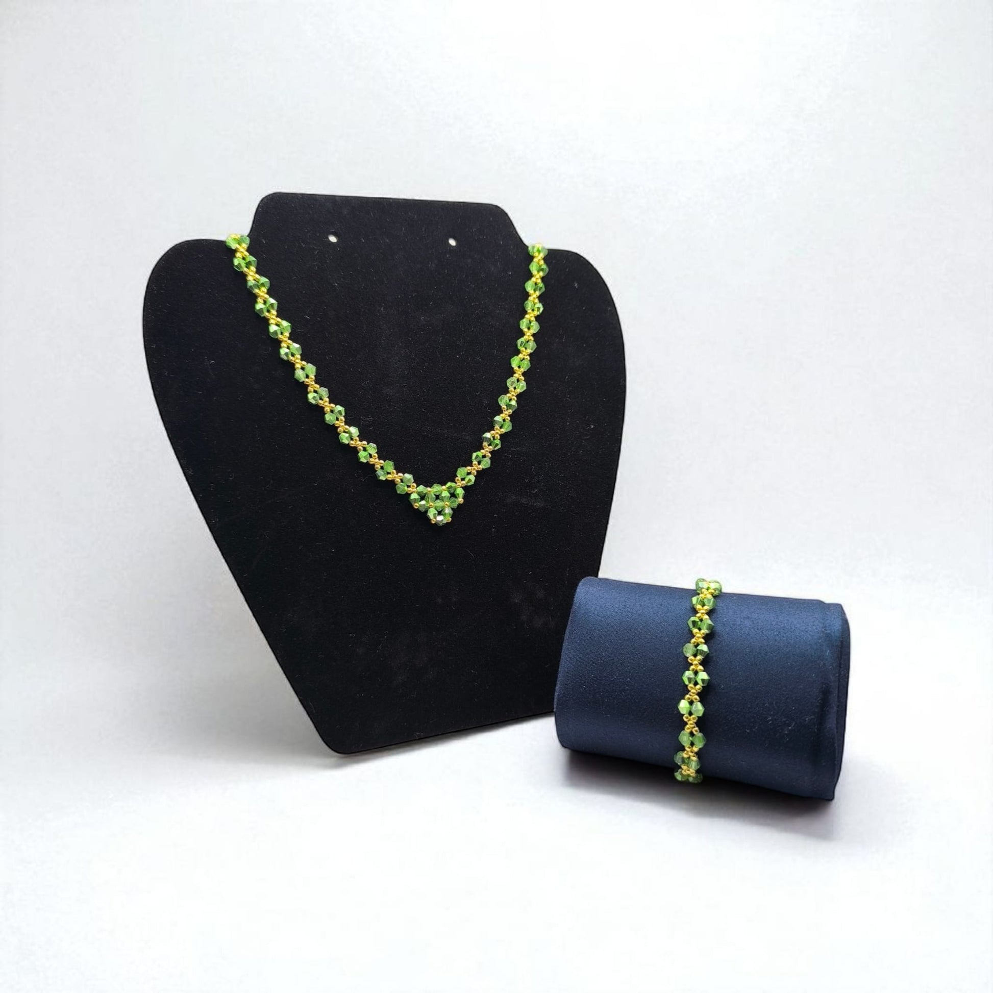 Set bijuterii Magie Verde – colier si bratara verde si auriu