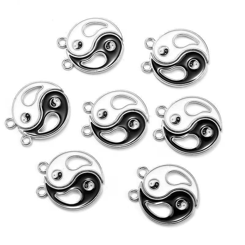 Set pandantive Yin&Yang argintiu emailat 28x34mm