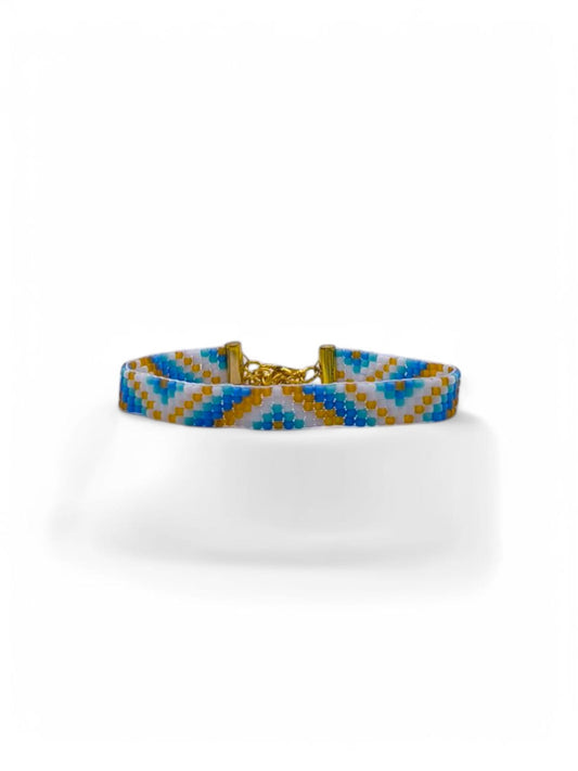 Bratara handmade tesuta Frosted Cornflower alb si albastru