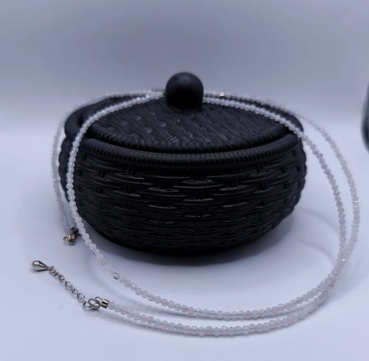 Choker Cuart roz de Madagascar