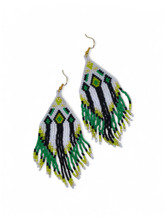 Cercei franjuri Shamrock Gold alb cu verde si negru