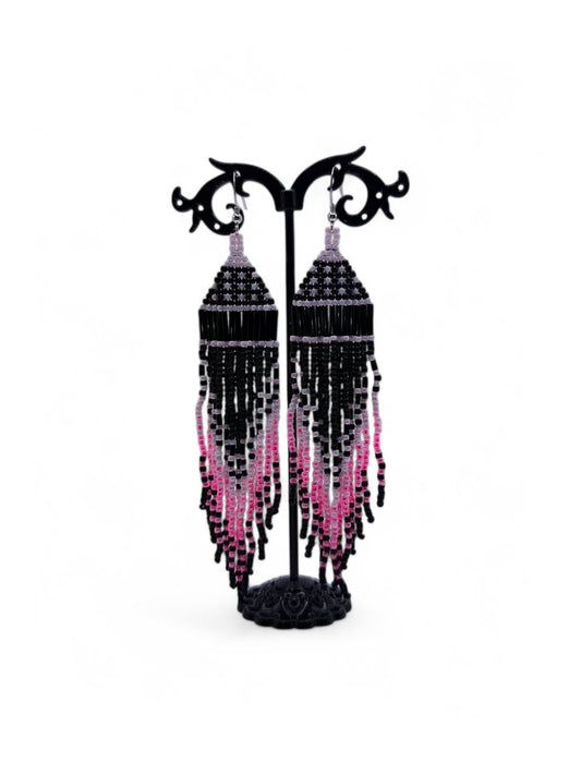 Cercei franjuri Bugle Hot Pink negru si roz