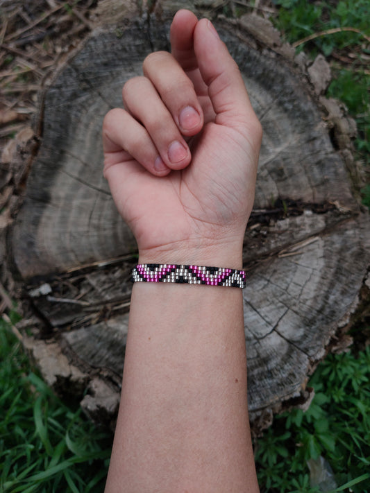 Bratara tesuta handmade Milky Mauve mov si alb