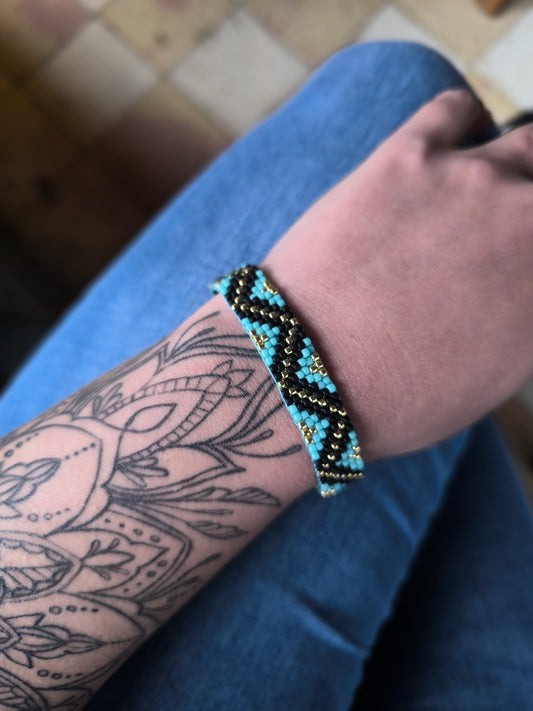 Bratara handmade Turquoise Ice negru albastru si argintiu