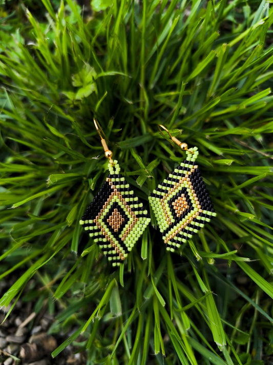 Cercei romb Chartreuse Gold verde, negru si auriu