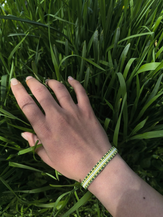 Bratara handmade tesuta Pine Green verde auriu si alb