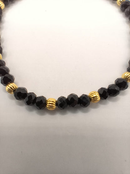 Bratara reglabila Black & Gold –margele negre cu margele din argint placate cu aur pe snur negru 
