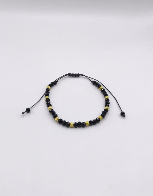 Bratara reglabila Black & Gold –margele negre cu margele din argint placate cu aur pe snur negru 