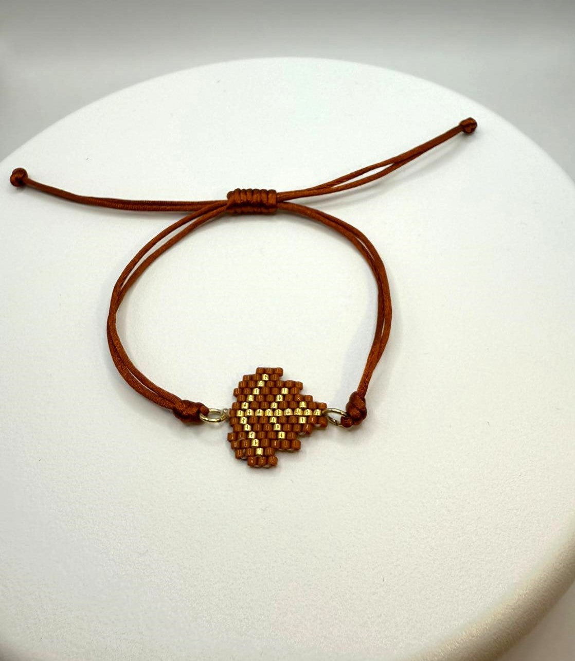 Bratara reglabila frunza Miyuki maro si auriu - snur maro