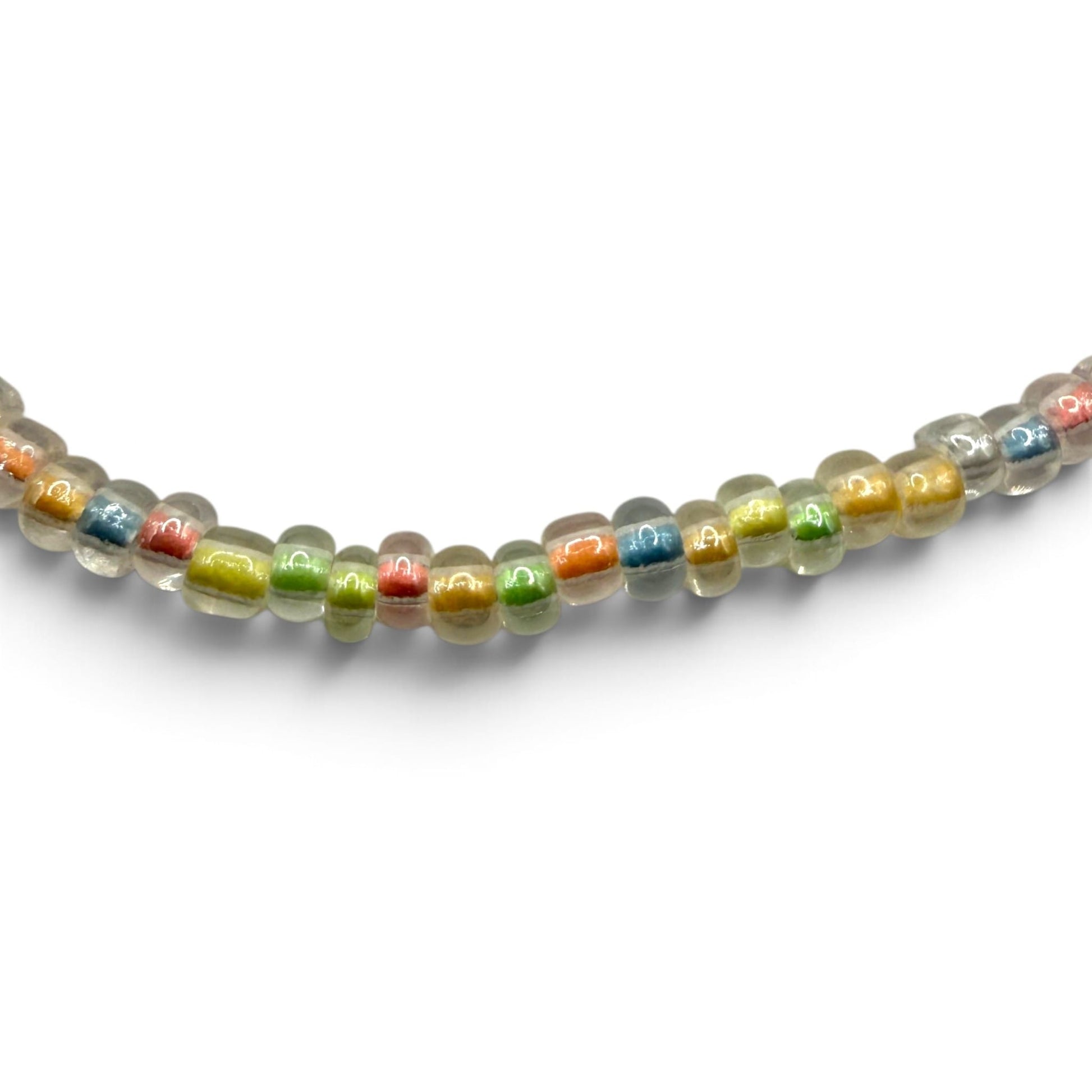 Bratara de picior reglabila cu margele de nisip multicolor - snur alb